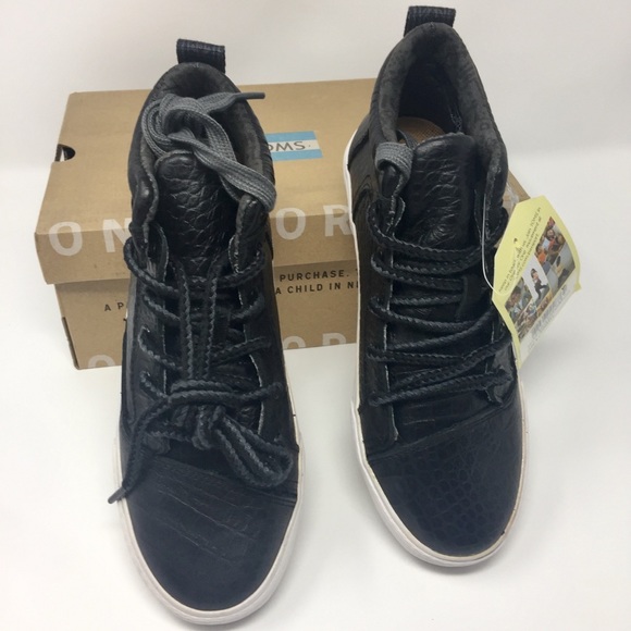 Toms Camila Sneakers. Size 5.5 - Picture 7 of 7